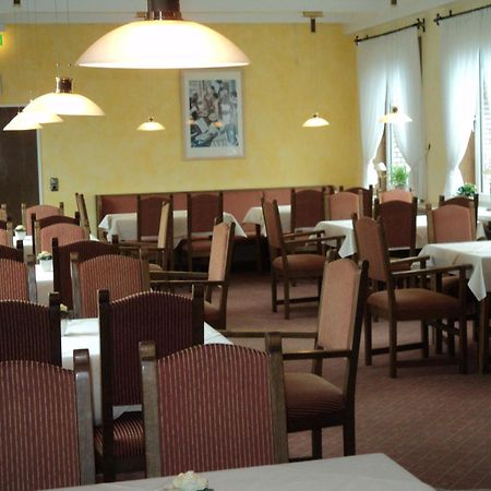 Hotel An Der Ilse Лемго Екстериор снимка