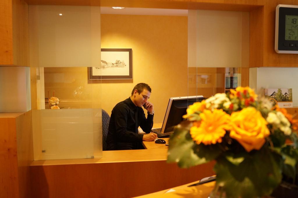 Hotel An Der Ilse Лемго Екстериор снимка