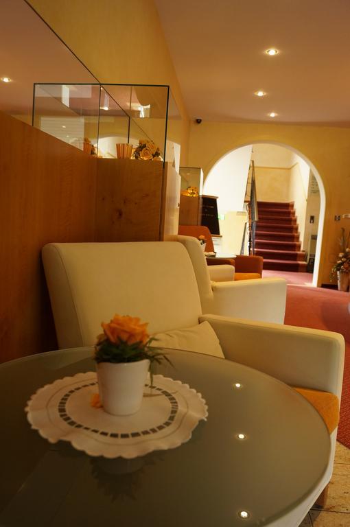 Hotel An Der Ilse Лемго Екстериор снимка
